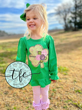 Load image into Gallery viewer, {Scribble Clover} applique tee