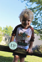 Load image into Gallery viewer, {Swagger Turkey} applique tee